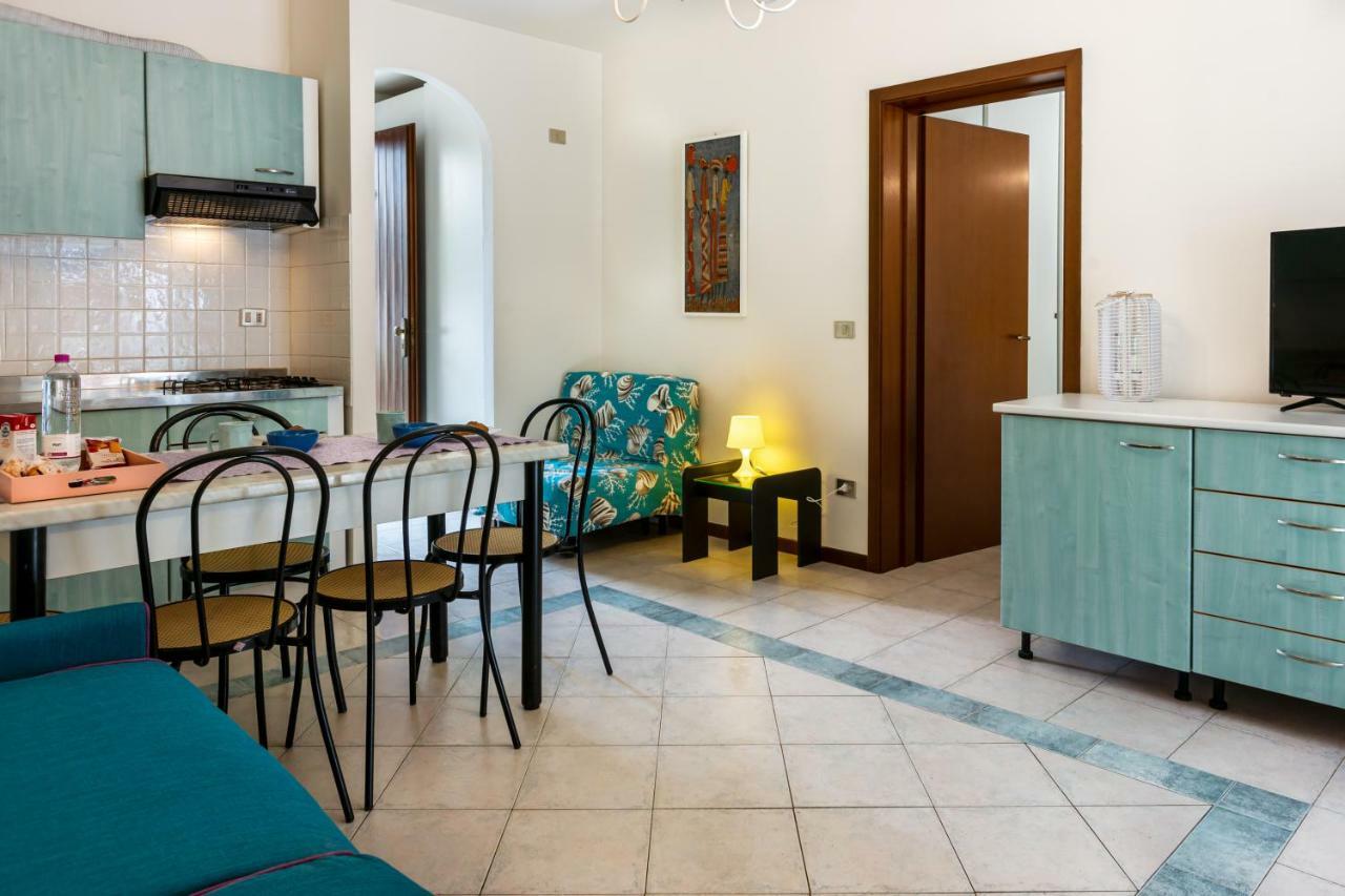 Oleandri Suite Hotel ヴァダ エクステリア 写真