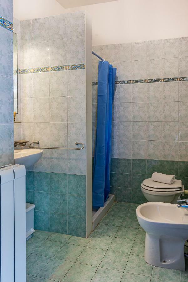 Oleandri Suite Hotel ヴァダ エクステリア 写真