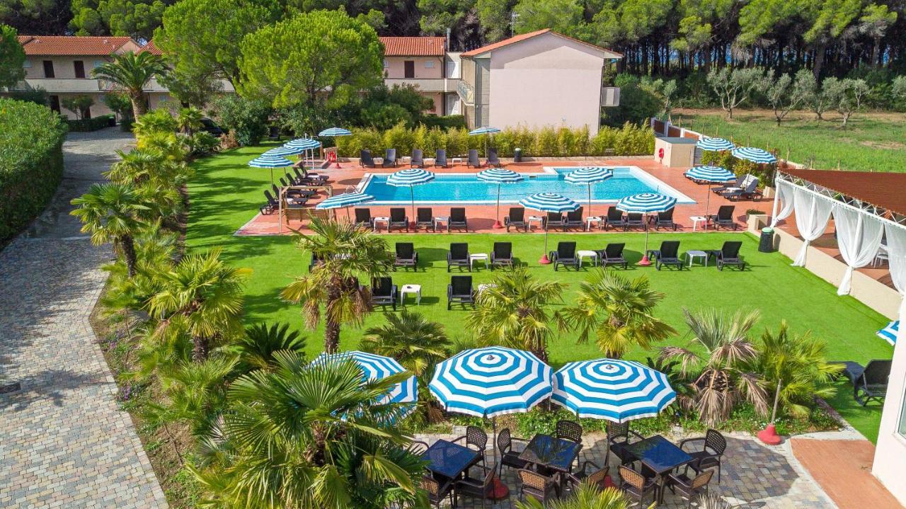 Oleandri Suite Hotel ヴァダ エクステリア 写真